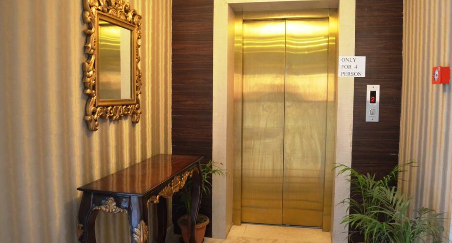 Hotel Golden Sky, Lucknow 5